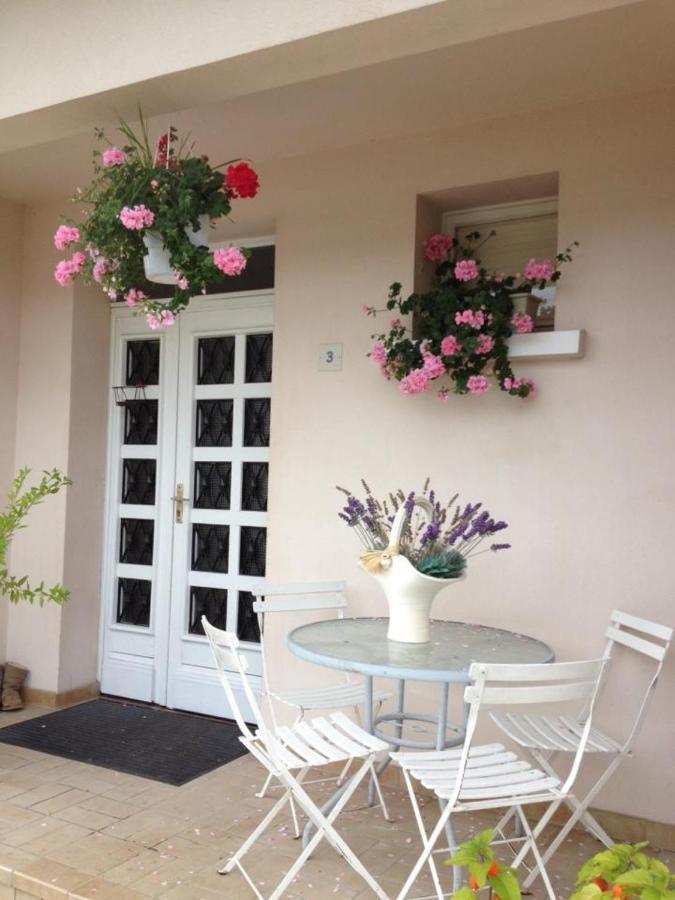 Les Portes Du Vignoble นุย-แซ็ง-ฌอร์ฌ ภายนอก รูปภาพ